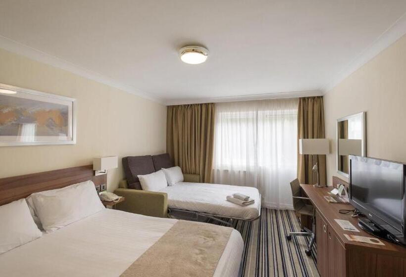 اتاق خانوادگی, Holiday Inn Swindon, An Ihg