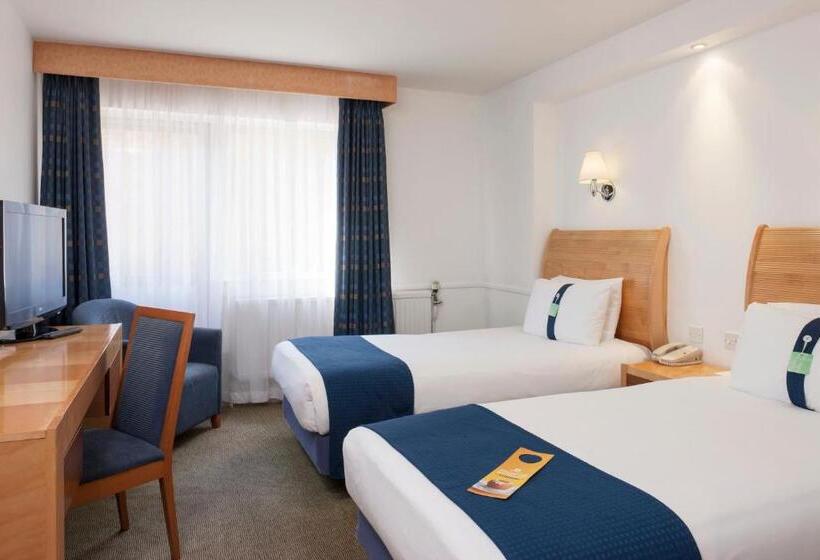 プレミアムルーム, Holiday Inn Swindon, An Ihg