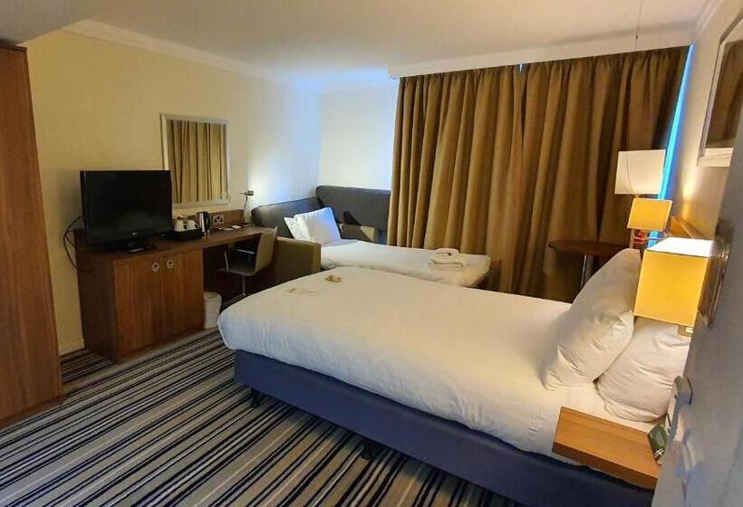 身障者適用スタンダードルーム, Holiday Inn Swindon, An Ihg