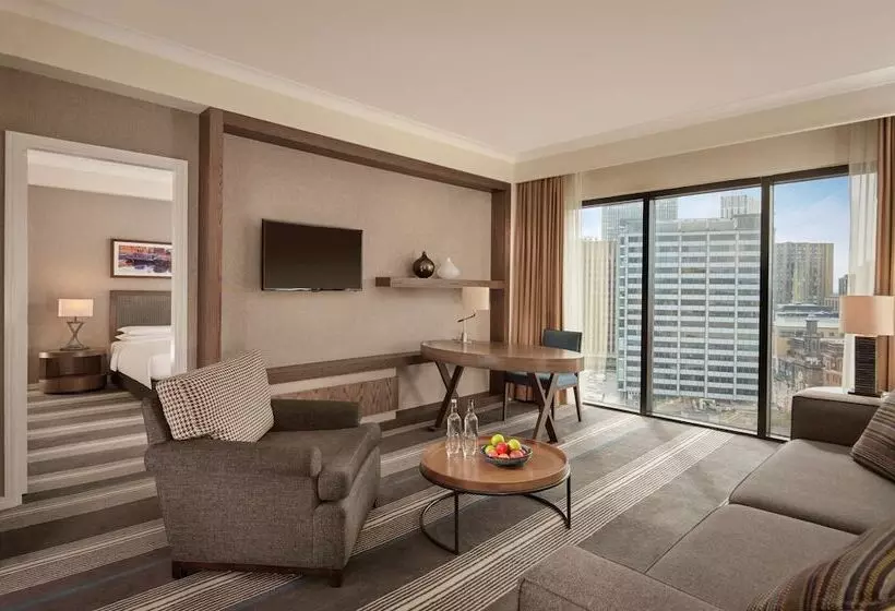 スイート, Hyatt Regency Birmingham