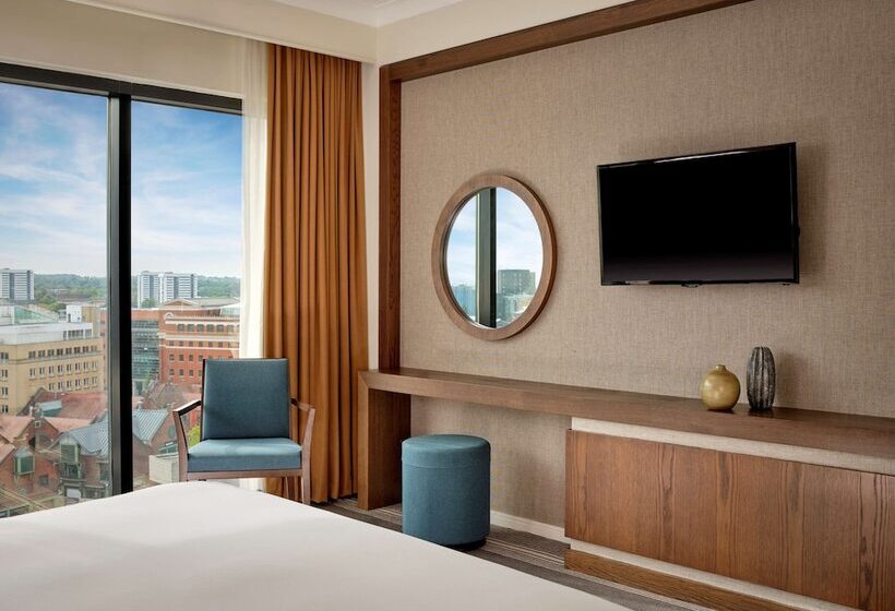 스위트, Hyatt Regency Birmingham