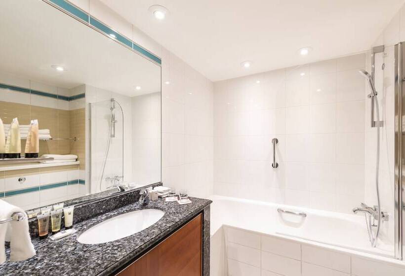 Номер Deluxe, Millennium Hotel And Conference Centre Gloucester London