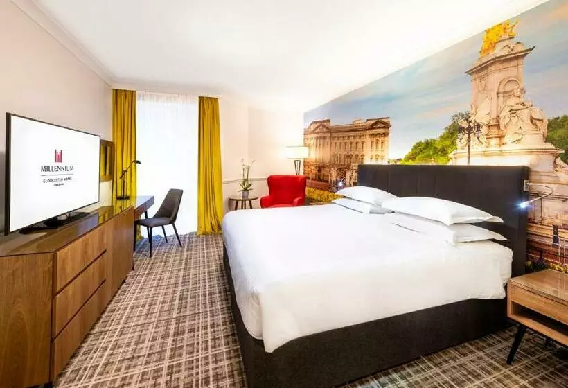 デラックスルーム, Millennium Hotel And Conference Centre Gloucester London