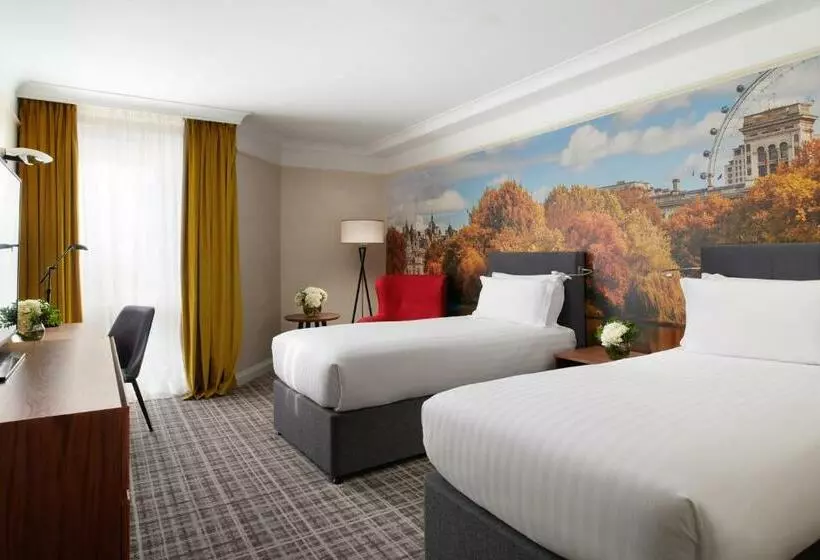 デラックスルーム, Millennium Hotel And Conference Centre Gloucester London