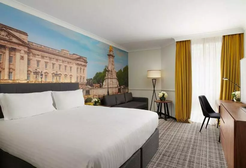 キングサイズベッドのデラックスルーム, Millennium Hotel And Conference Centre Gloucester London
