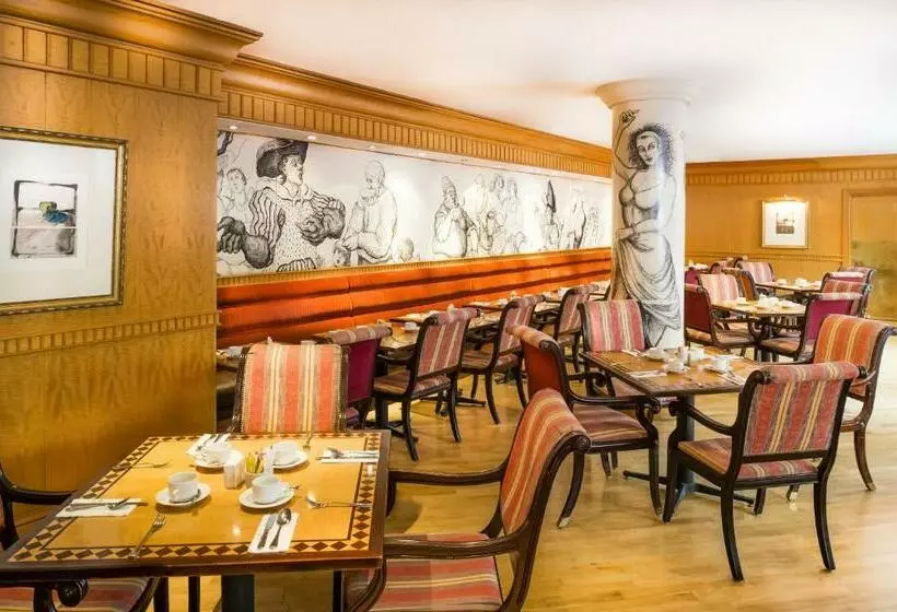 デラックストリプルルーム, Millennium Hotel And Conference Centre Gloucester London