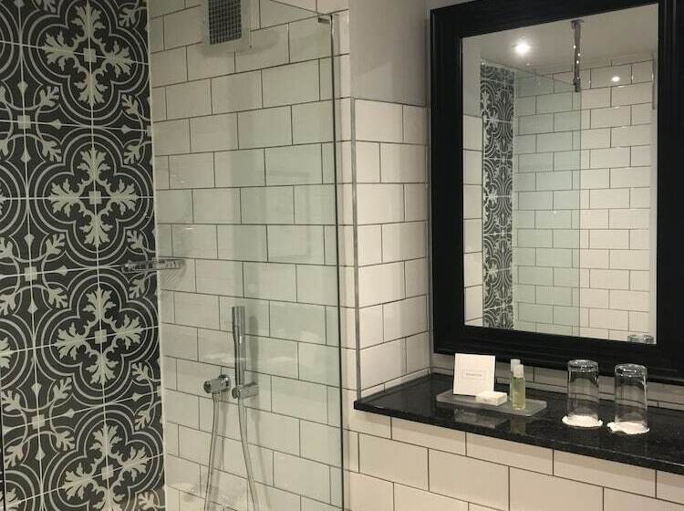 Camera Standard, Redworth Hall Hotel  Part Of The Cairn Collection