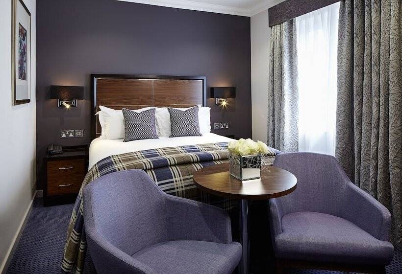 エクゼクティブルーム, Sir Christopher Wren