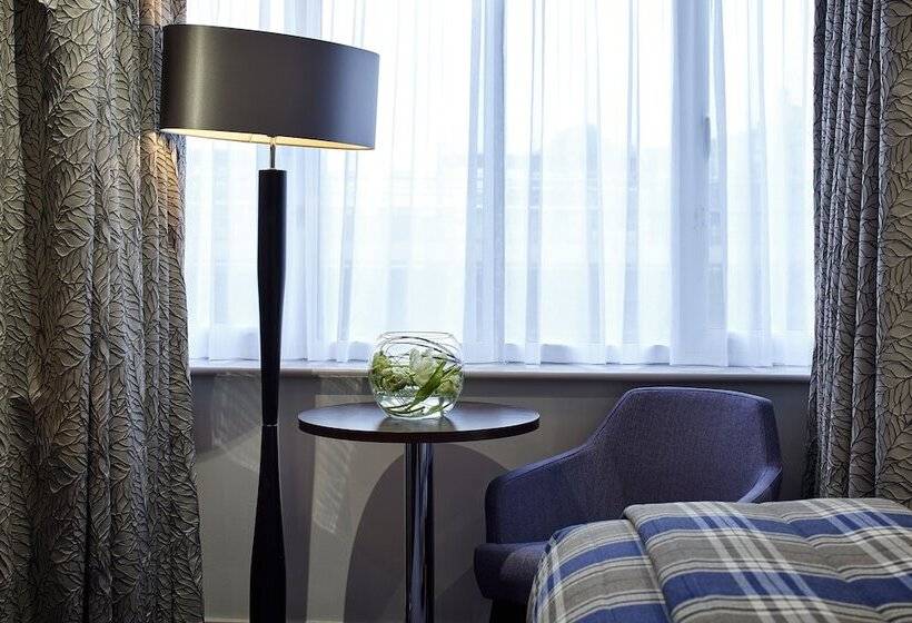 エクゼクティブルーム, Sir Christopher Wren