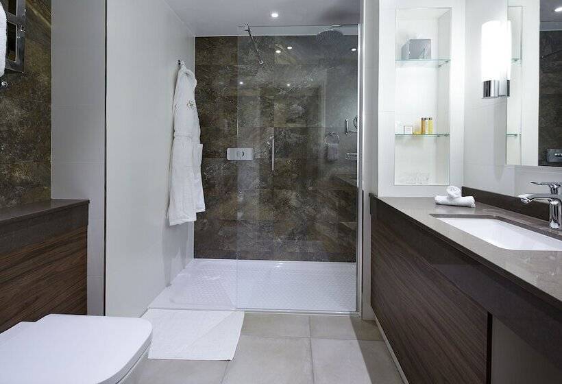 スタンダードルーム, Sir Christopher Wren