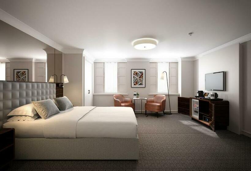 디럭스 룸, Strand Palace