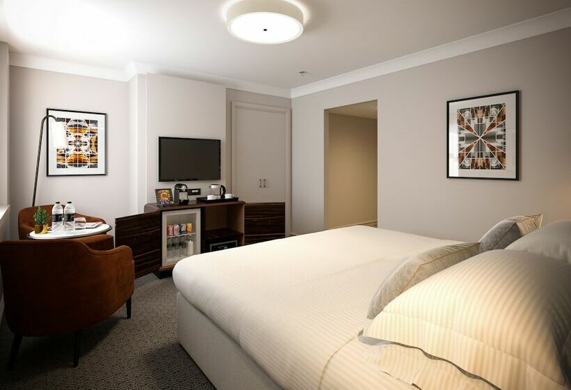 스탠다드 룸 킹사이즈 침대, Strand Palace