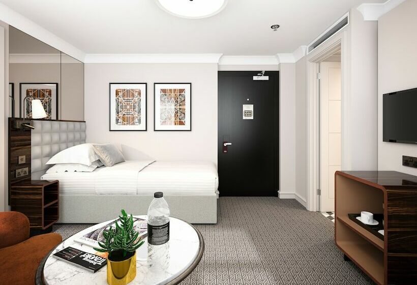 スーペリアシングルルーム, Strand Palace