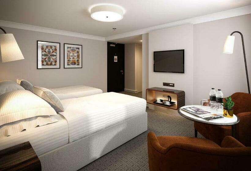 スーペリアールーム, Strand Palace