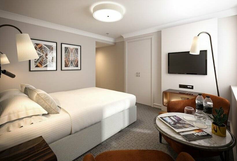 수피리어 룸, Strand Palace