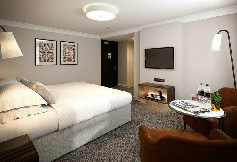 キングサイズベッドのスーペリアルーム, Strand Palace