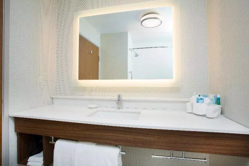 اتاق استاندارد یک نفره, Strand Palace