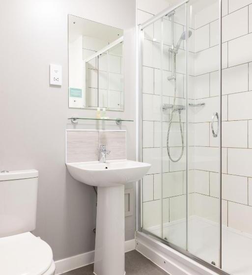 اتاق اکونومی, The Great Western