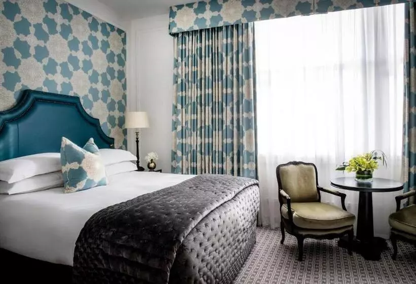 اتاق لوکس با تخت بزرگ, The Kensington
