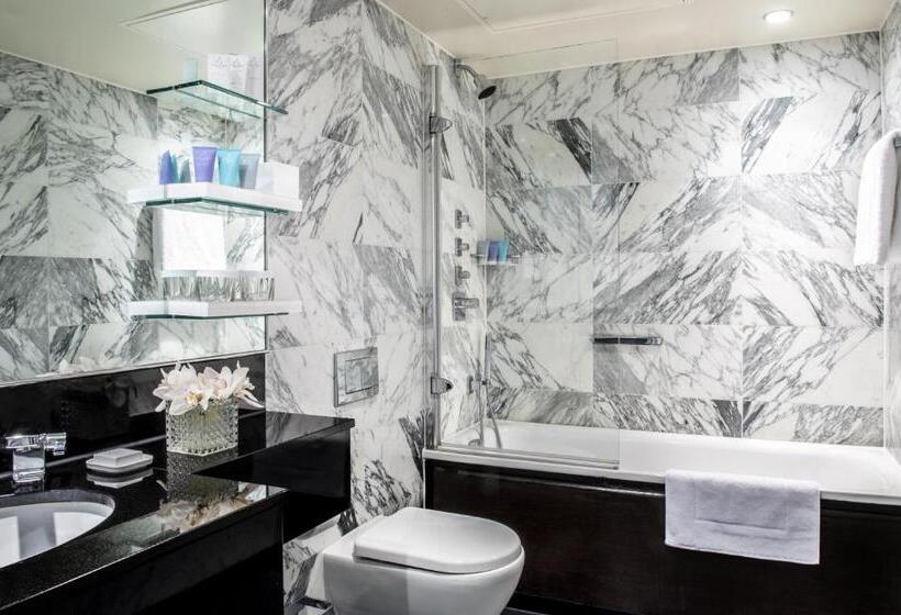 家庭间, The Kensington