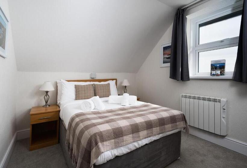 חדר סטנדרט פנימי, The Land S End