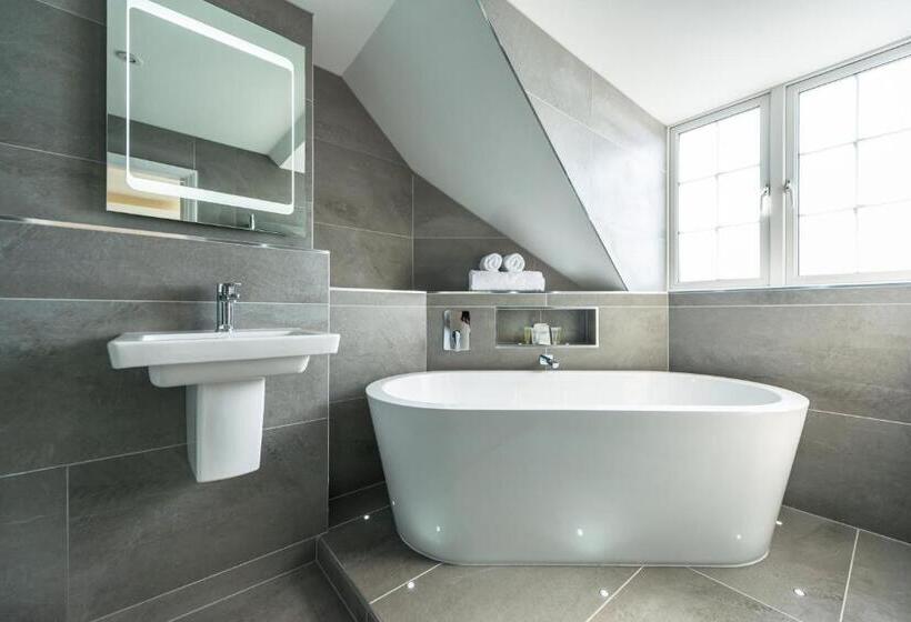 חדר סופריור נוף לים, The Land S End