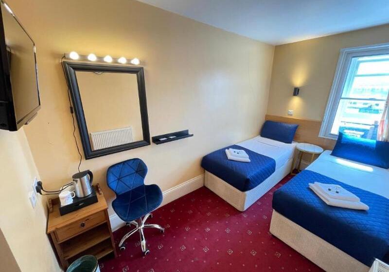 חדר סופריור נוף לים, The Land S End