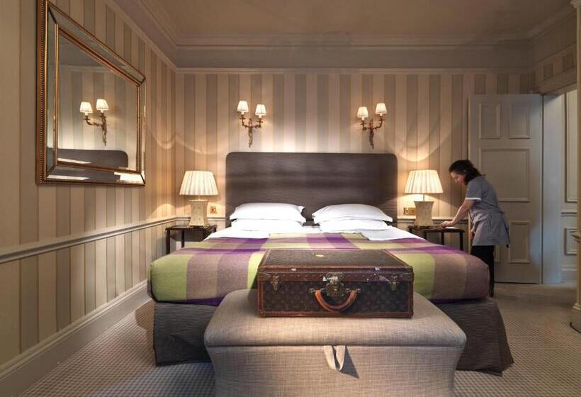 Полулюкс, The Stafford  London