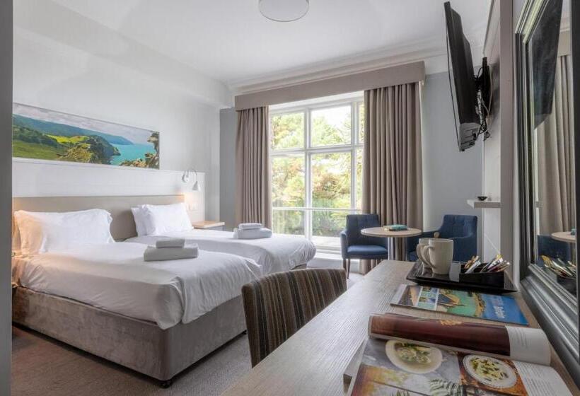 高级大房间, The Valley Of Rocks