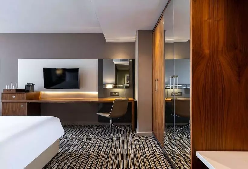 سوییت جونیور, Radisson Blu Okoume Palace Hotel, Libreville