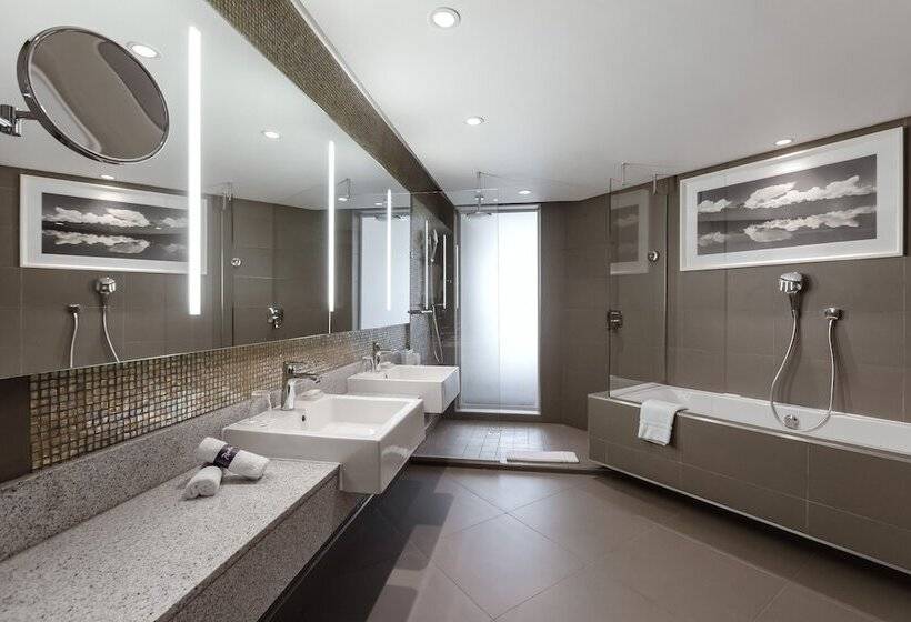 주니어 스위트, Radisson Blu Okoume Palace Hotel, Libreville