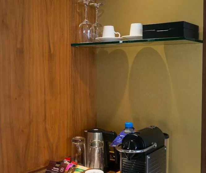 اتاق اجرایی با چشم‌انداز دریا, Radisson Blu Okoume Palace Hotel, Libreville
