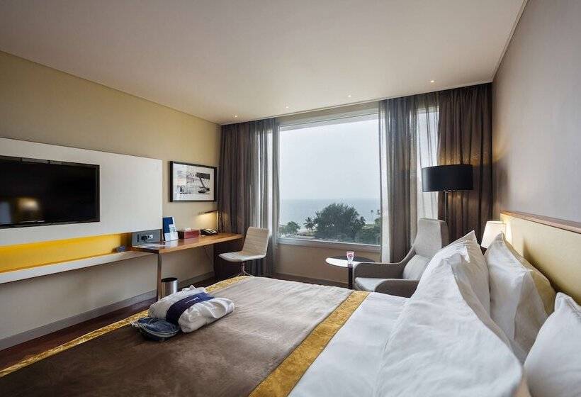 바다전망 이그제큐티브 룸, Radisson Blu Okoume Palace Hotel, Libreville