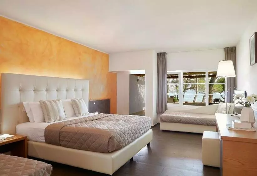 デラックスルーム, Hydra Beach Resort