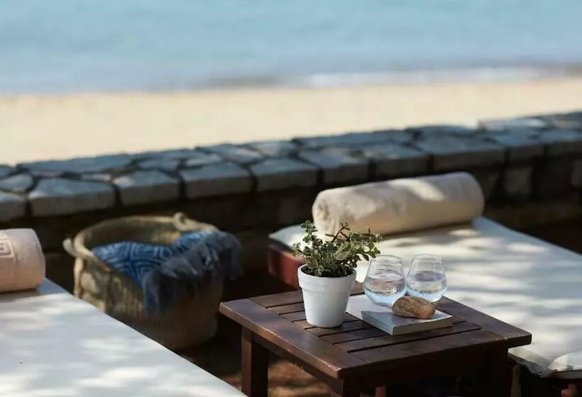 デラックスルーム, Hydra Beach Resort