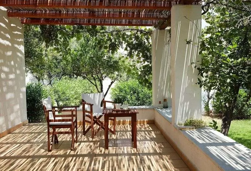 家族用バンガロー, Hydra Beach Resort