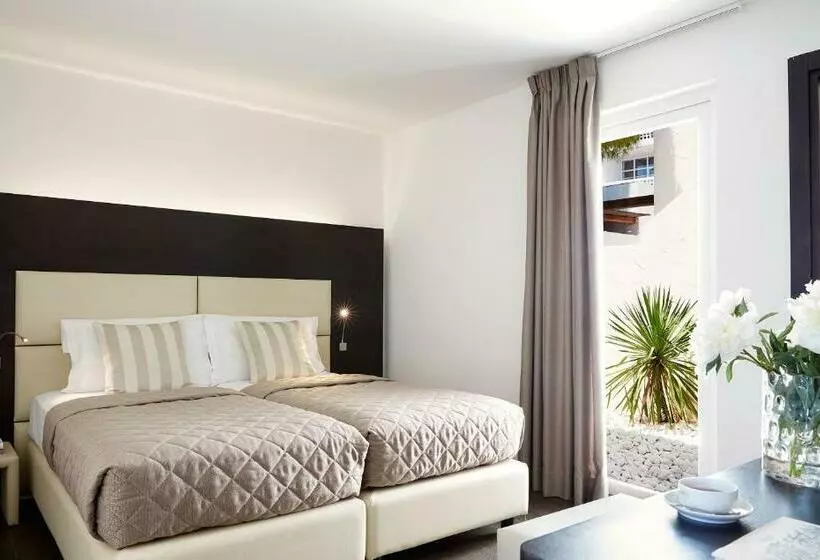 スイート, Hydra Beach Resort