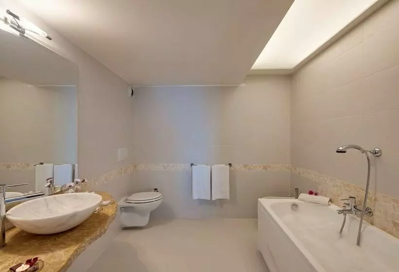 スイート, Hydra Beach Resort