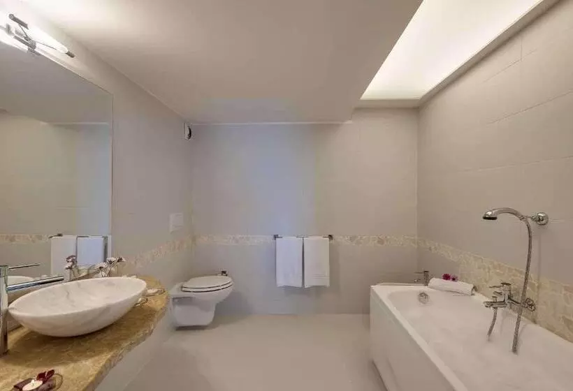 スイート, Hydra Beach Resort