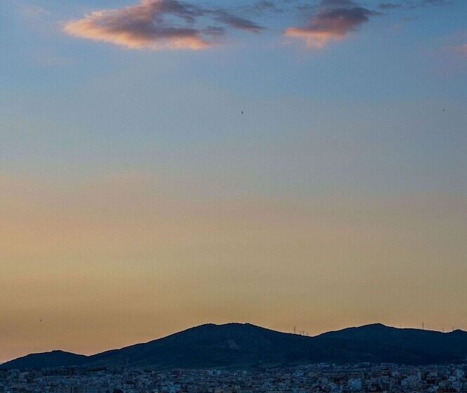 جناح جونيور, Capsis Hotel Thessaloniki