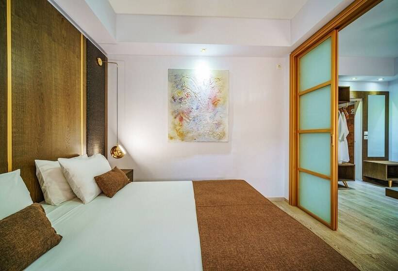 سوییت جونیور, Capsis Hotel Thessaloniki