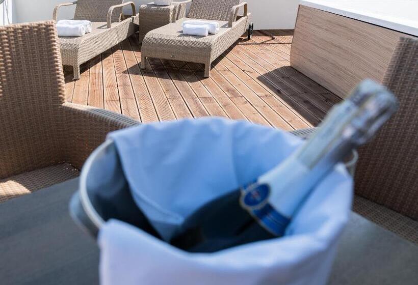 سوئیت با وان آب گرم, City Center