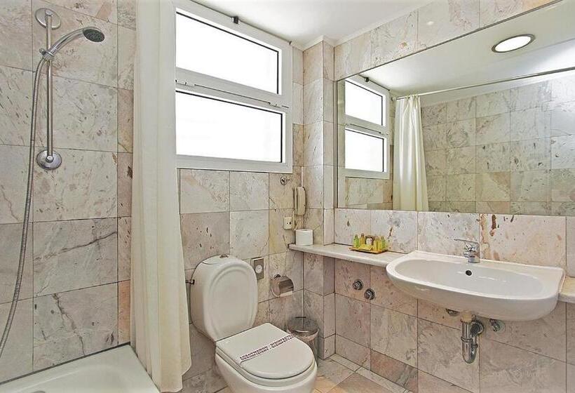 غرفة قياسية, Congo Palace