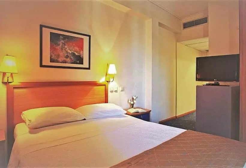 Chambre Familiale, Congo Palace