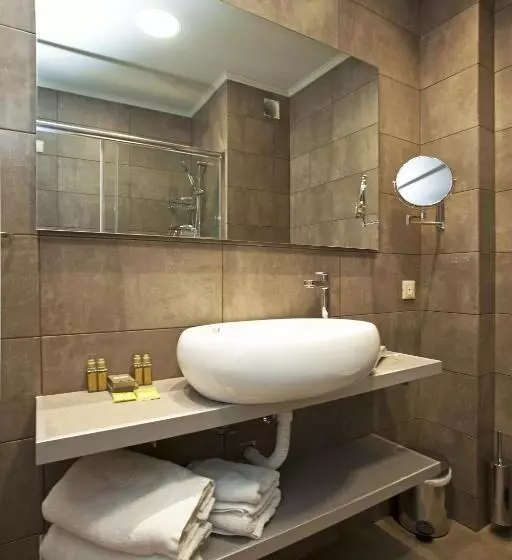 Chambre Executive, Congo Palace