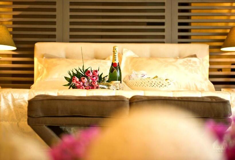 جناح إدارى, Congo Palace