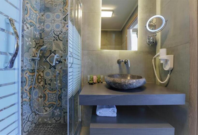 غرفة سوبيريور, Congo Palace