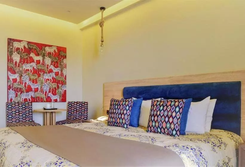 Chambre Supérieure, Congo Palace