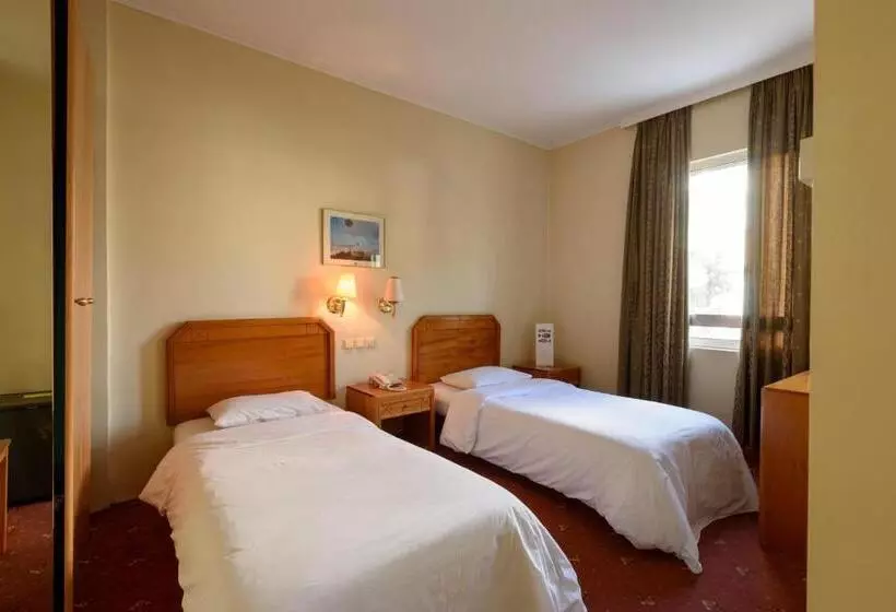 Chambre Economy, Congo Palace