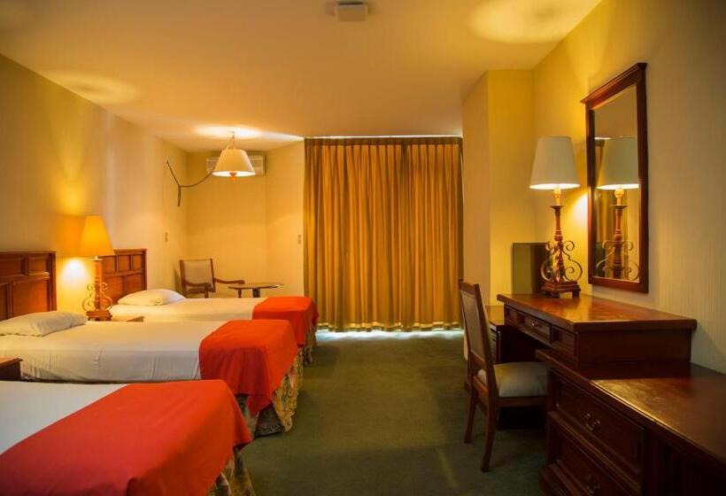 اتاق استاندارد سه نفره, Conquistador Hotel & Conference Center
